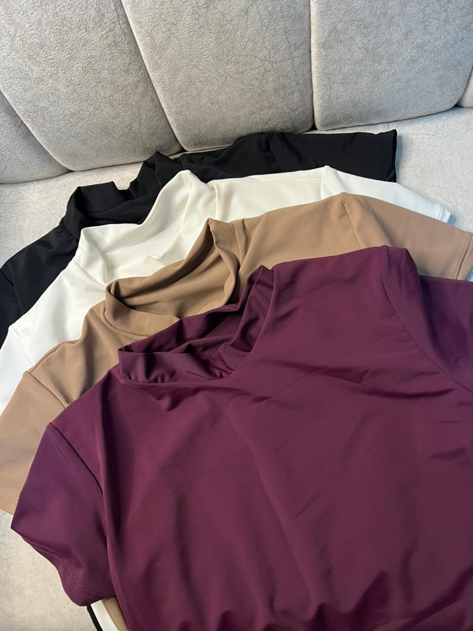 Blusa Top Essential Lia